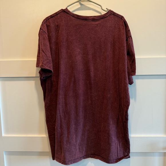 Warner Bros. Hogwarts Quidditch 2XL Maroon Tee - Picture 6 of 7
